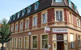 Dom Hotel